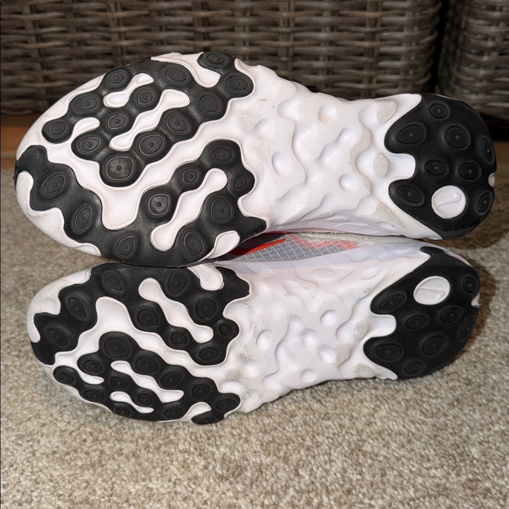 Nike Renew Lucent Kids Running Sneakers - White Team Orange Size 3.5 - Picture 4 of 7